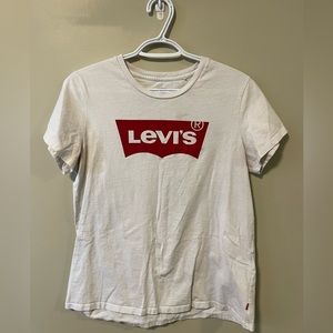 Large Levi’s shirt